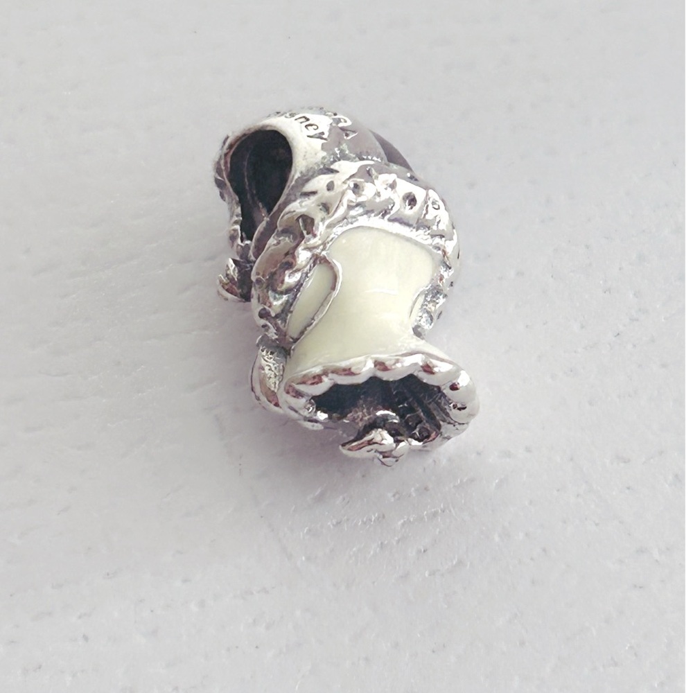 PANDORA Disney 101 Dalmation Villains Cruella De Vil Charm w/box - Picture 8 of 8